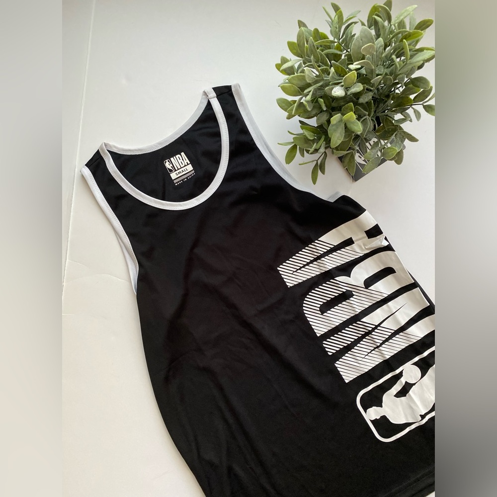 NBA Basketball shirt. ✨Host Pick ✨NWT Mens